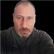 Traduttore e corrispondente estero impartisce lezioni di francese ed inglese a studenti delle scuole medie, superiori e neolaureandi